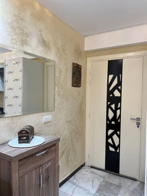 Appartement Bien Situe A Gueliz 마라케시 외부 사진