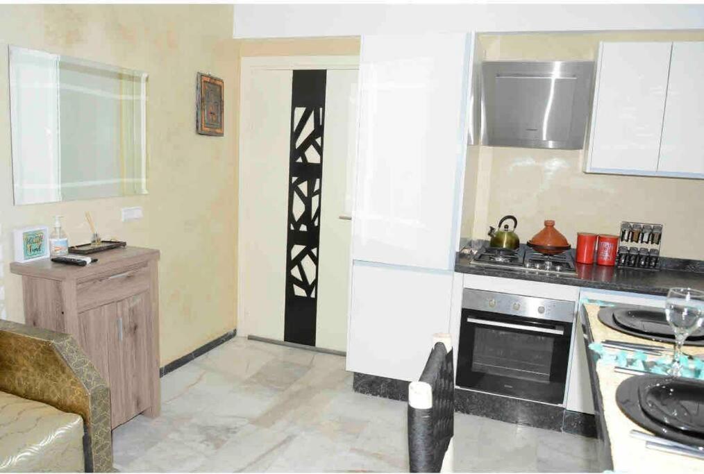 Appartement Bien Situe A Gueliz 마라케시 외부 사진