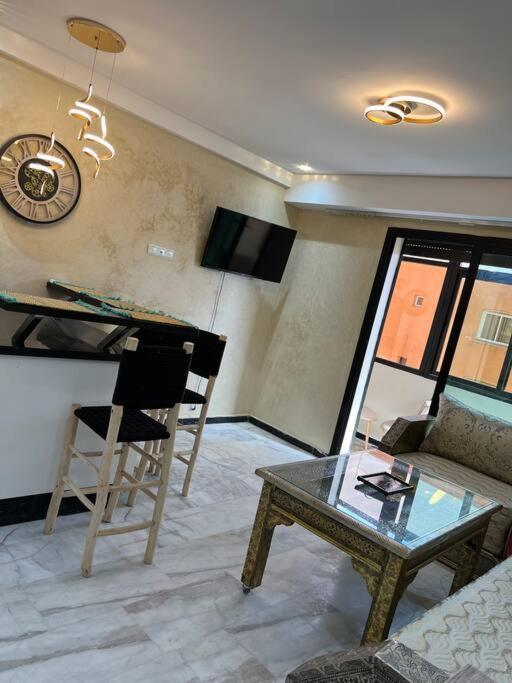 Appartement Bien Situe A Gueliz 마라케시 외부 사진